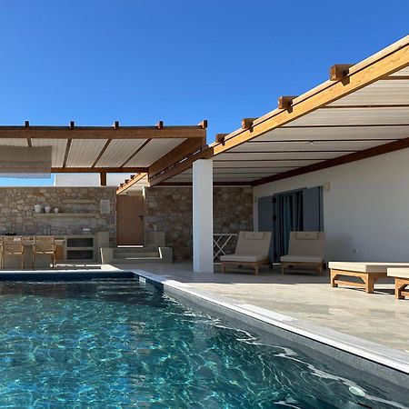 Adriana Luxury Villas Adamantas Exterior photo