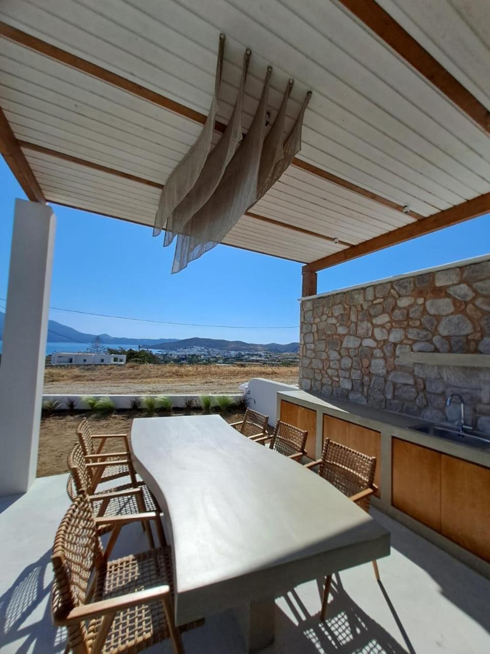 Adriana Luxury Villas Adamantas Exterior photo