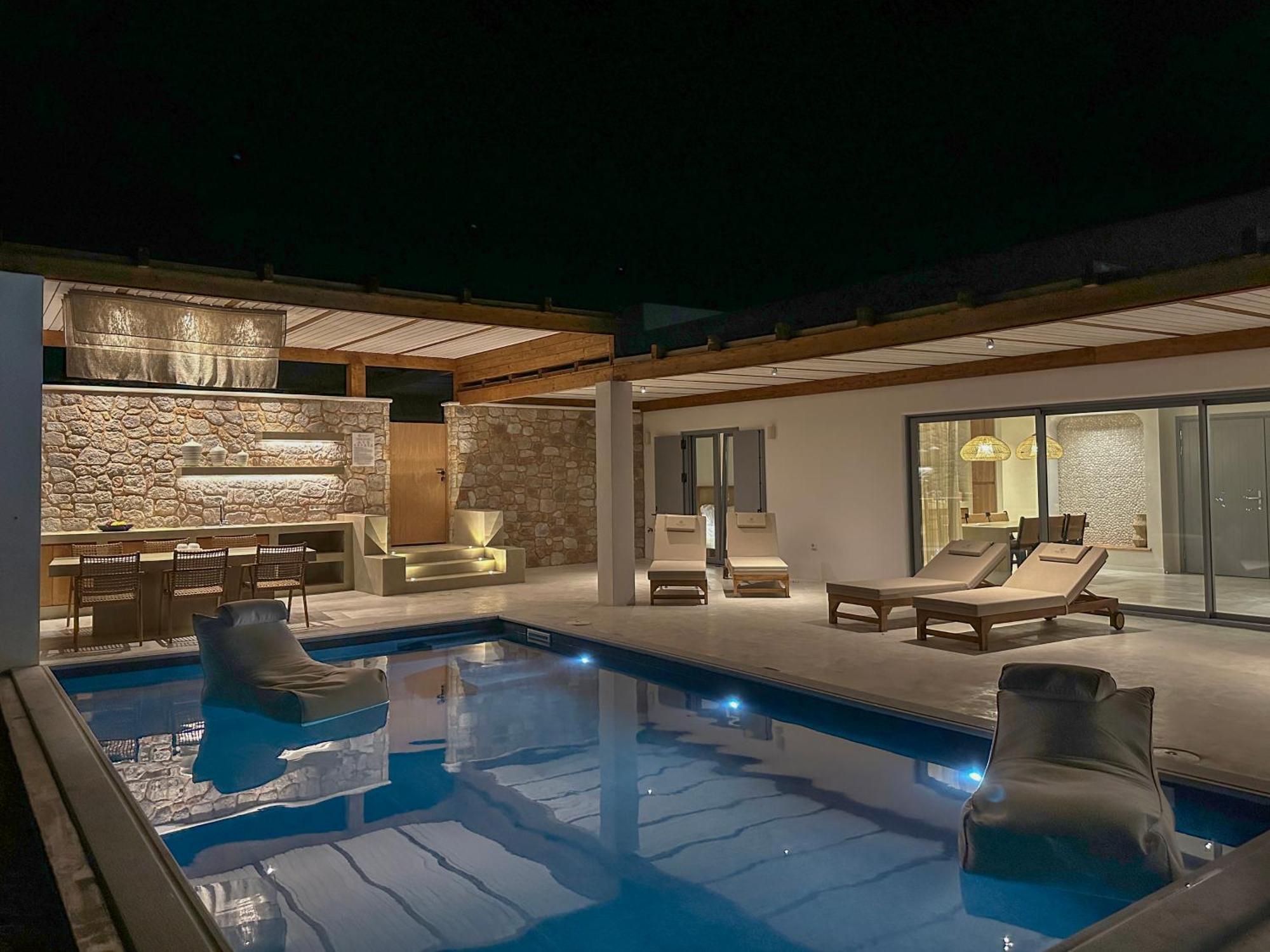 Adriana Luxury Villas Adamantas Exterior photo